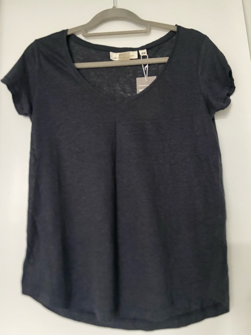 NWT - H&M Women's Short Sleeve V-Neck Linen Tee  - Charcoal. Small